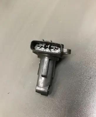 Toyota Land Cruiser (J150) Mass air flow meter
