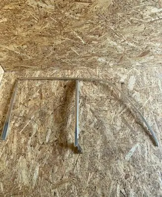 Mercedes-Benz W123 Rear door glass trim molding