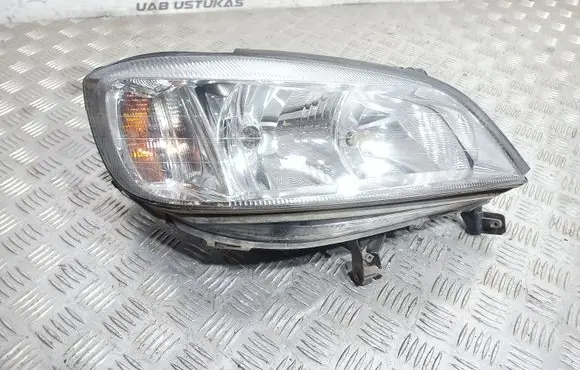 Opel Zafira A Headlight/headlamp
