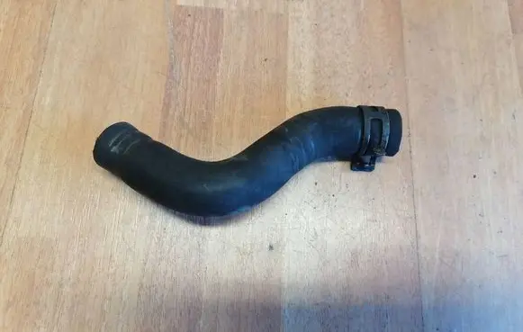 Renault Espace V (RFC) Engine coolant pipe/hose 140555811R