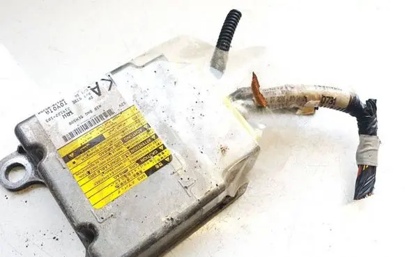 Toyota Avensis T270 Airbag control unit/module 8917005250 89170-05250