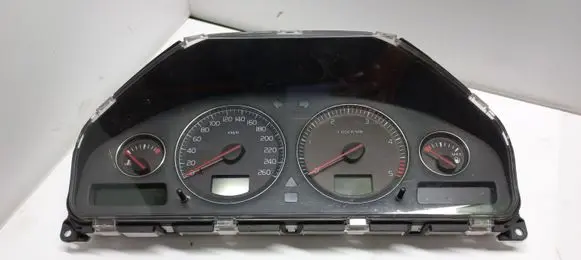 Volvo V70 Speedometer (instrument cluster) 8673263