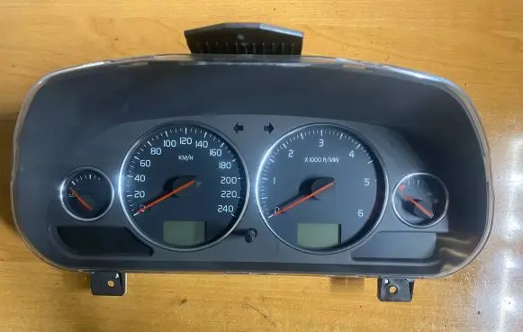 Volvo S40, V40 Speedometer (instrument cluster) 30662278 30662278A 03W52D2