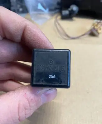 Mercedes-Benz E W210 Other relay 0025422119