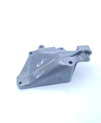 Mercedes-Benz ML W164 Engine mounting bracket A2722233204