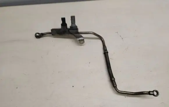 Audi A8 S8 D4 4H Turbo turbocharger oiling pipe/hose 057145772AG