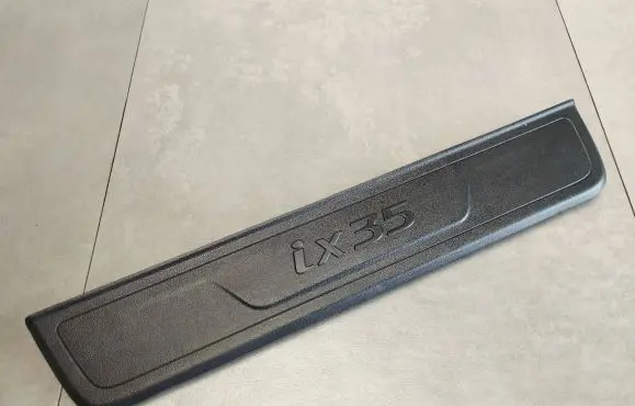 Hyundai ix35 Front sill trim cover 858832Y100