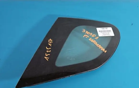 Lexus CT 200H Rear side window IMPRK1525147