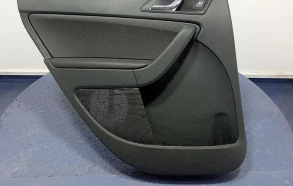 Skoda Yeti (5L) Door card panel trim set 5l0867209cb