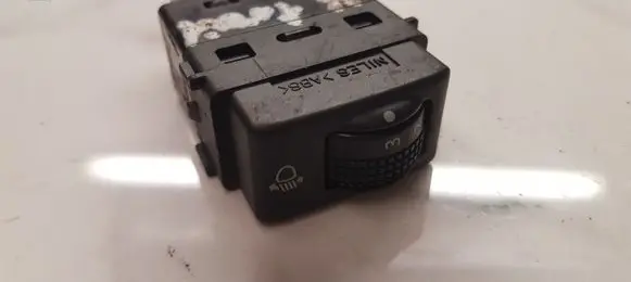 Nissan X-Trail T30 Headlight level height control switch
