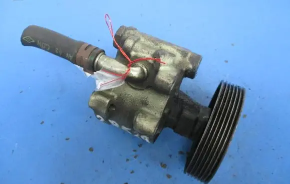 Renault Scenic I Power steering pump