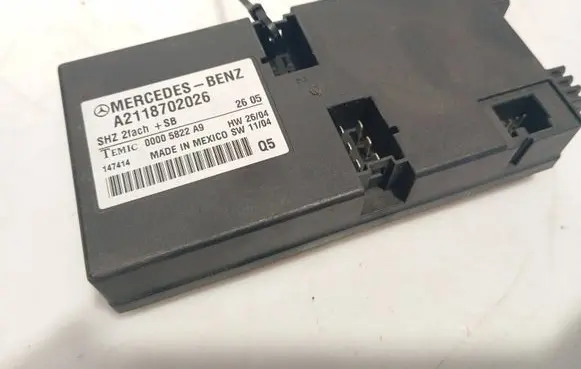 Mercedes-Benz E W211 Seat control module A2118702026 147414 00005822A9