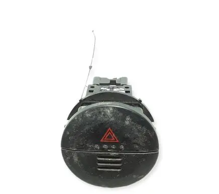 Nissan X-Trail T30 Hazard light switch 06016