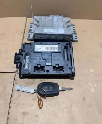 Dacia Duster Ignition key/card 237106276R