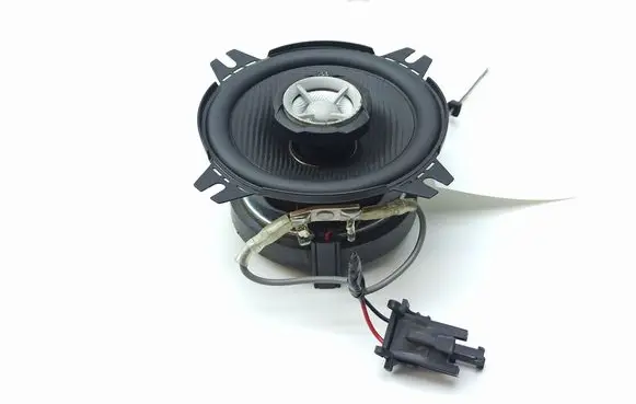 Front door high frequency speaker