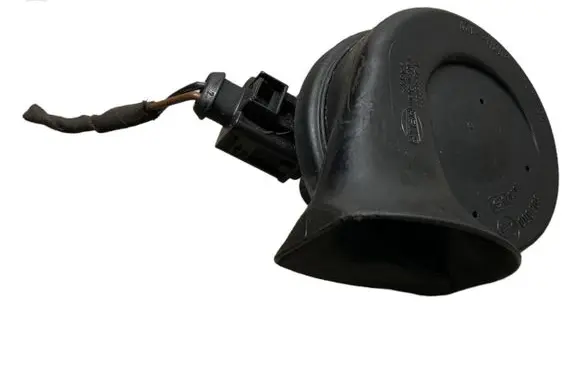 Volkswagen PASSAT B6 Horn signal A28657625 007424 E10209