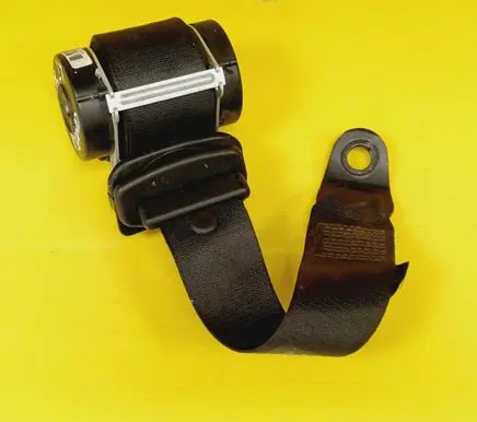 Rear seatbelt