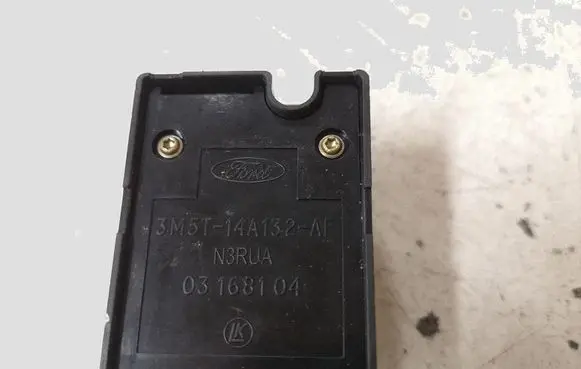 Ford Focus C-MAX Electric window control switch 3M5T14A132AF