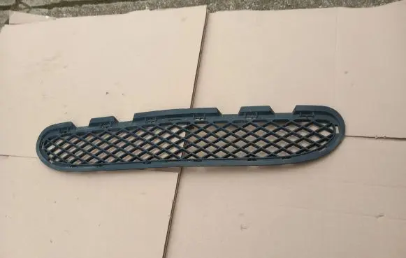 Mercedes-Benz C W203 Front bumper lower grill 2038850823 A2038850823
