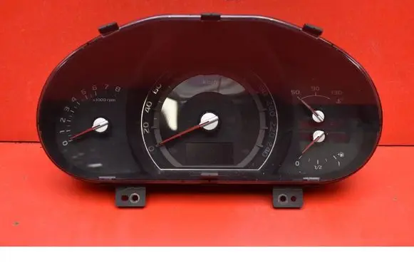 KIA Sportage Speedometer (instrument cluster) 940233U105