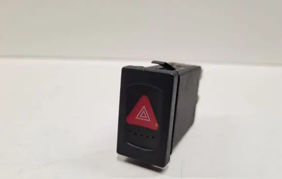 Volkswagen PASSAT B5.5 Hazard light switch 3B0953235D
