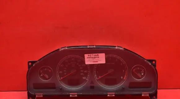 Volvo XC90 Speedometer (instrument cluster) 8673267