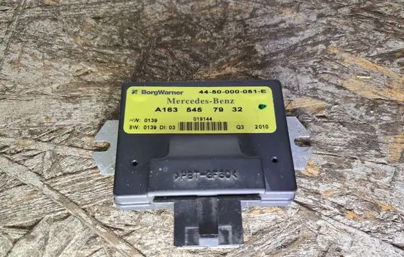 Mercedes-Benz ML W163 Transfer box differential control unit A1635457932 4450000051E