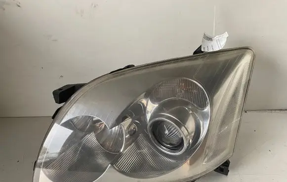 Toyota Avensis T250 Headlight/headlamp NOCODE