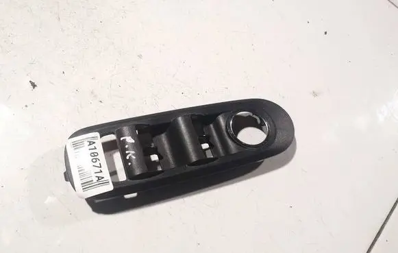 Ford Mondeo Mk III Front door window switch trim 7s71148076bbw 7s71-148076-bbw