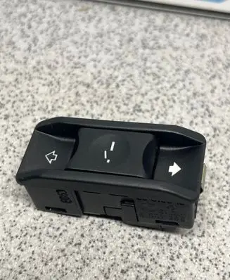 BMW 5 E39 Sunroof switch 6907288