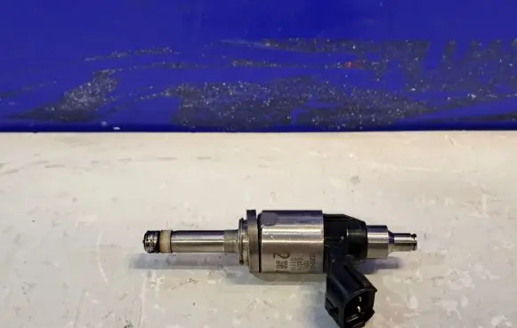 Lexus RX 450H Fuel injector 2325031120