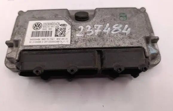 Volkswagen Polo V 6R Engine control unit/module 03C906024CN 9493284BK BC0105008C