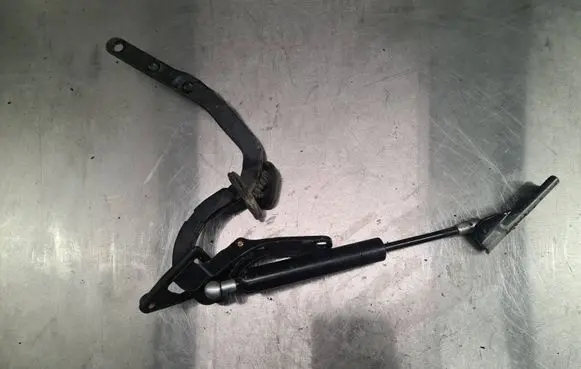 Volvo V70 Tailgate/trunk/boot hinge 8643158 6670 8643038