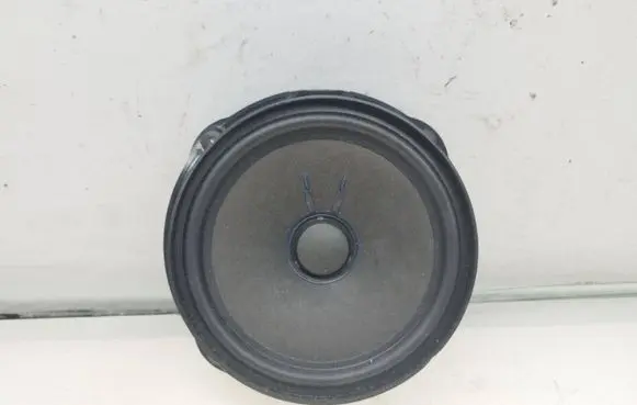 Skoda Octavia Mk3 (5E) Front door speaker 5E0035411C