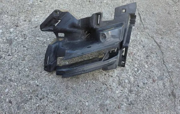 Skoda Octavia Mk4 Front bumper mounting bracket 5E3807681E