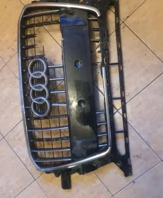 Audi A6 S6 C8 4K Front bumper upper radiator grill 8R0853651AB 8R0853651R