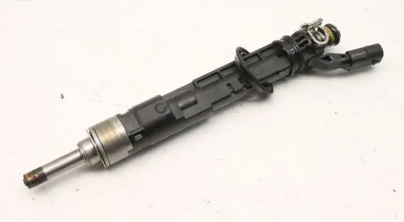 Mercedes-Benz CLA C118 X118 Fuel injector A2820701000