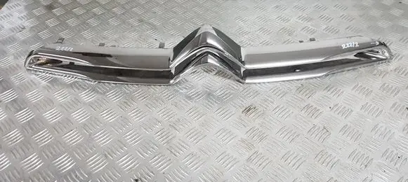 Citroen DS5 Front bumper upper radiator grill 9673280077
