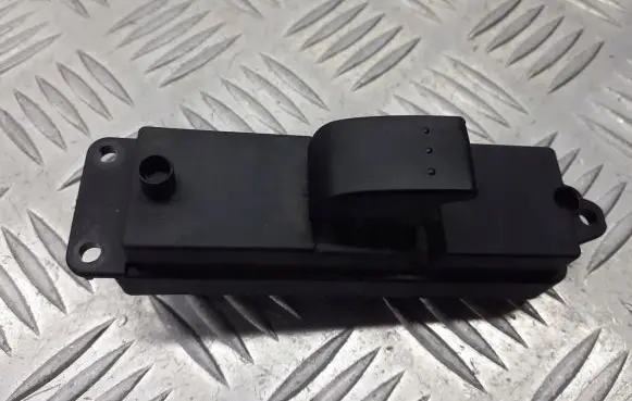 Mazda 3 I Electric window control switch BS3E66380