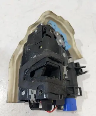 Volkswagen Phaeton Front door lock 3D1837015AB E840298001A