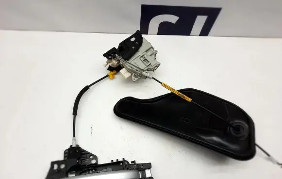 Audi Q5 SQ5 Front door lock 8R0837915D