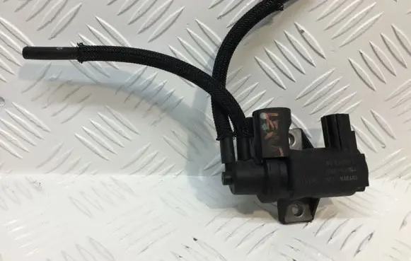 Lexus IS 220D-250-350 Turbo solenoid valve 258190R011