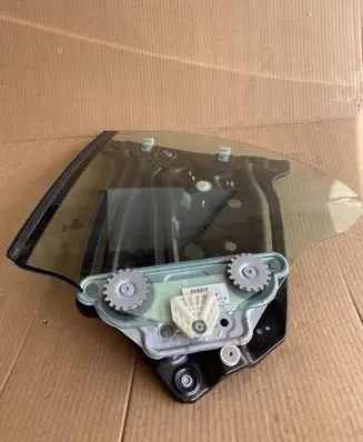 Rear side window