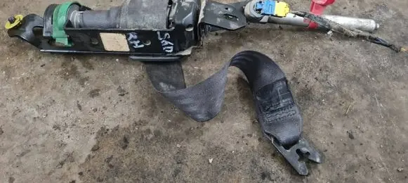 Volvo S60 Front seatbelt 8626240