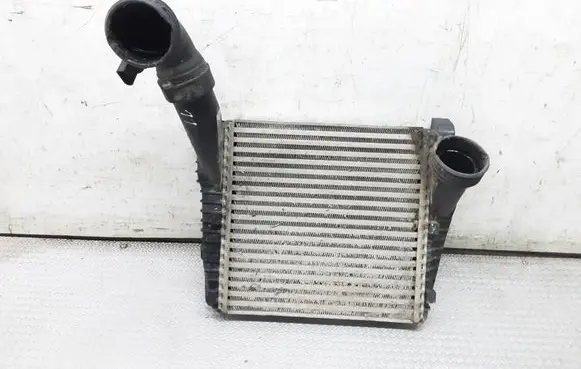 Volkswagen Touareg I Intercooler radiator