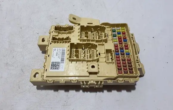 Hyundai Tucson TL Fuse module 91950CZ510