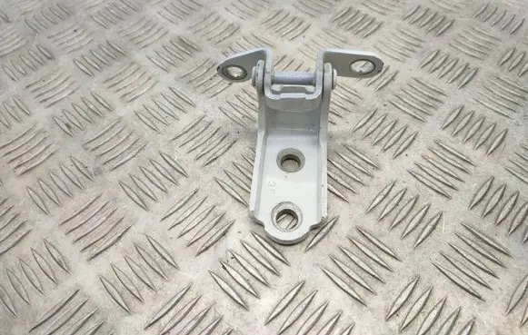 Toyota RAV 4 (XA50) Front door upper hinge
