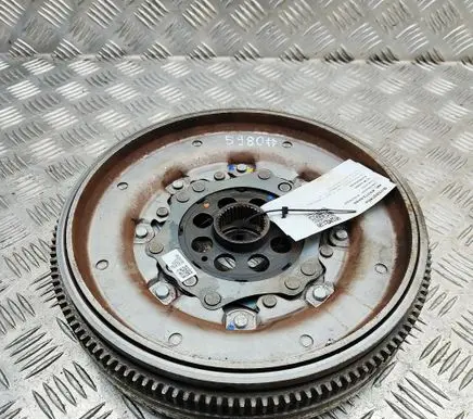 Volkswagen Caddy Flywheel 05L105266K
