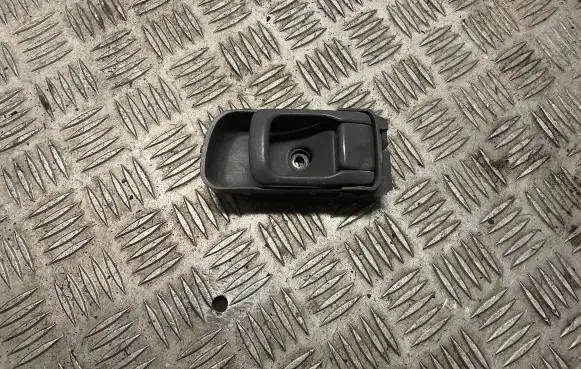 Nissan Navara D22 Front door interior handle 