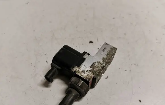 Mercedes-Benz E W211 Air suspension valve block A2113200158